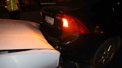 Nevşehir’de yaşanan trafik kazası, selektör ve korna nedeniyle başlayan bir