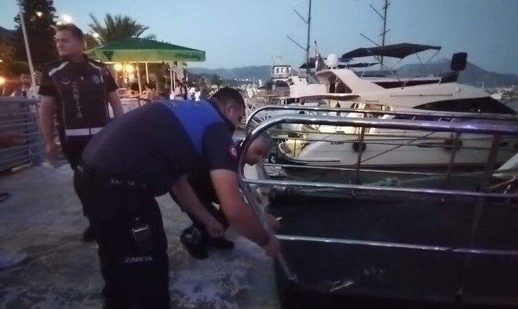 Alanya, Antalya ilinin turistik ilçelerinden biri olarak ön plana çıkıyor.