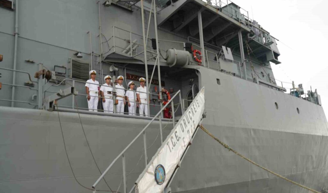 Türk Deniz Kuvvetleri’ne bağlı olan TCG Oruçreis, ABD’nin 250. yıl