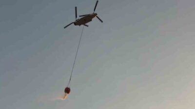 Türkiye’nin en büyük yangın söndürme helikopteri olan CH-47 Chinook modeli,