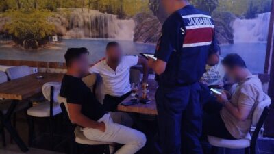 Bilecik’te halka açık iş yerlerinde alkol denetimi gerçekleştirildi. Osmaneli ilçesine