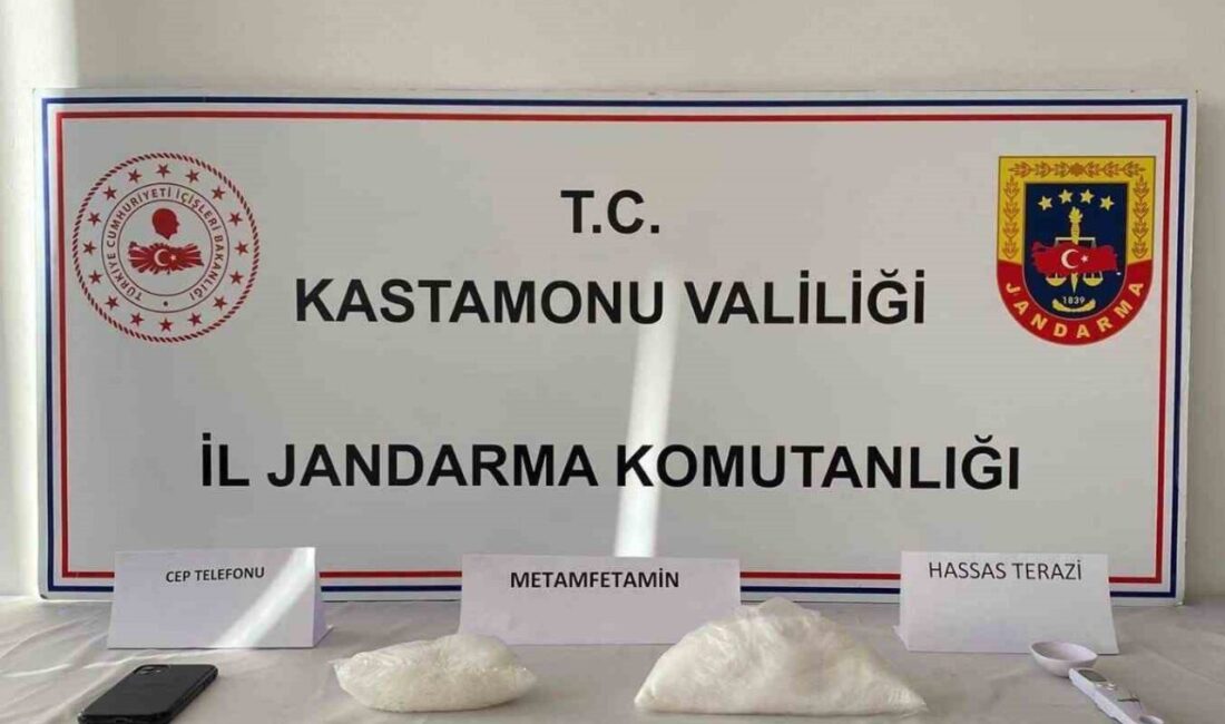 Kastamonu ilinde uyuşturucu madde kullanma ve ticaretinden yargılanan tutuklu iki