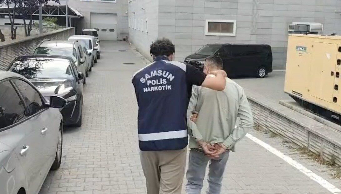 Samsun’da Narkotik Suçlarla Mücadele Şube Müdürlüğü ekipleri tarafından yakalanan bir