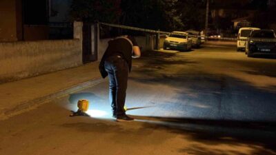 Çorum’da bir birey, uzun bir süredir görüşmediği babasının evinin önüne