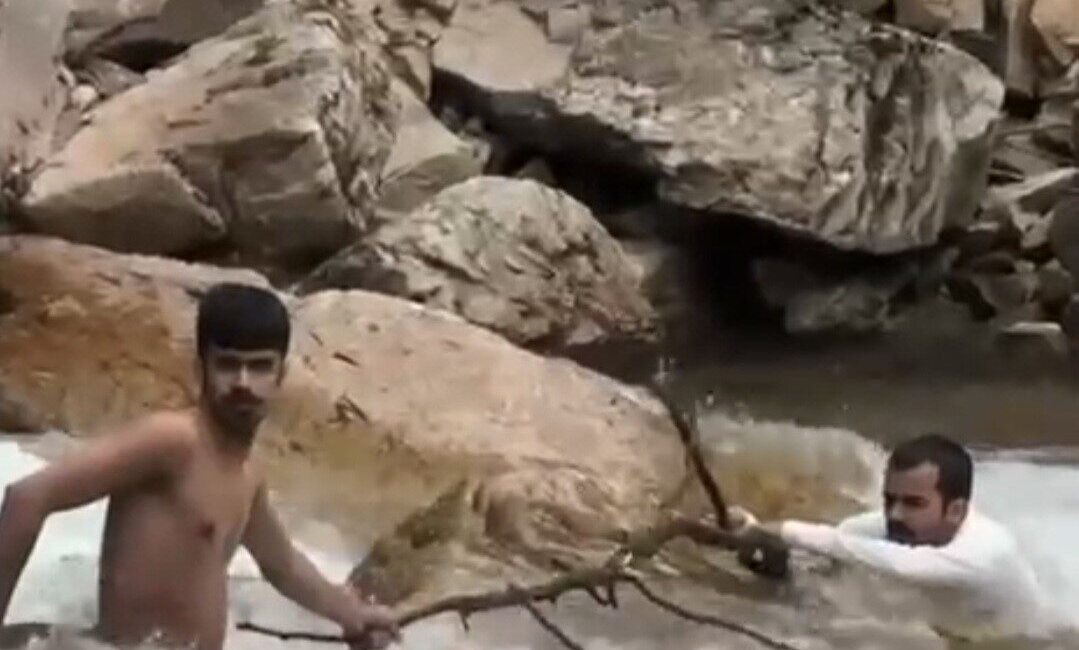 Uzungöl, Trabzon’un Çaykara ilçesine bağlı bir turizm merkezi olarak bilinmektedir.