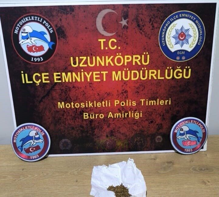 Uzunköprü ilçesinde faaliyet gösteren İlçe Emniyet Müdürlüğü’ne bağlı Motosikletli Polis