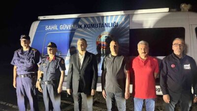 Mersin Valisi Atilla Toros, Tarsus ilçesinde denize giren bir ailenin