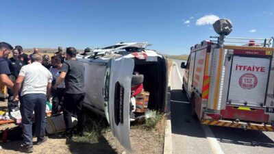 Van’ın Tuşba ilçesinde meydana gelen trafik kazasında 8 kişi yaralandı.
