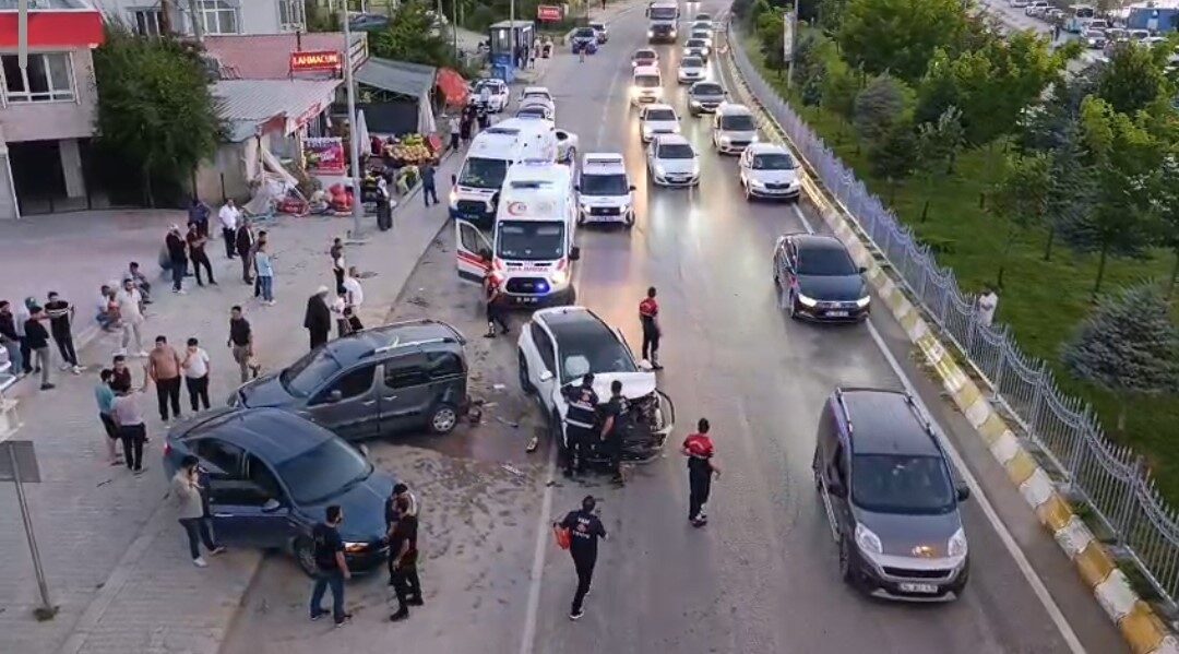 Van’ın Edremit ilçesinde meydana gelen bir trafik kazasında bir kişi