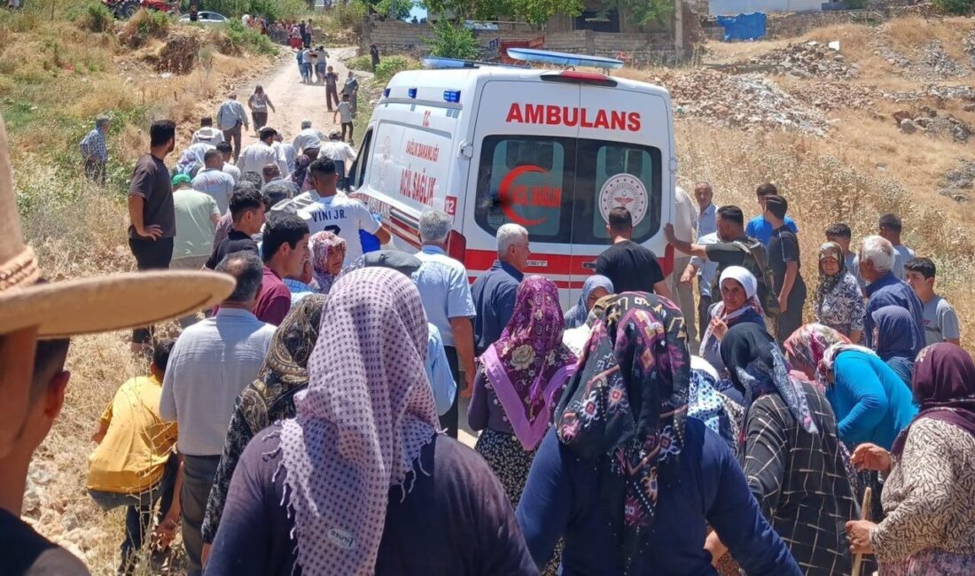 Adıyaman’ın Tut ilçesinde bir traktör virajı alamayarak takla attı ve