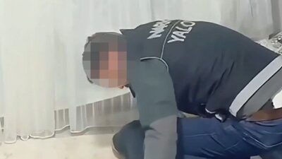 Yalova’da gerçekleştirilen uyuşturucu operasyonlarında polis ekipleri tarafından gözaltına alınan 3