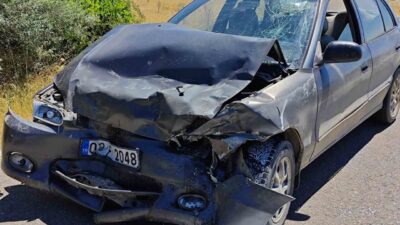 Yalvaç İlçesi’nde meydana gelen trafik kazasında iki araç çarpıştı ve