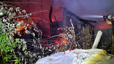 İnegöl ilçesindeki bir barakada meydana gelen yangın felakete neden oldu