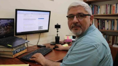 Sivas Cumhuriyet Üniversitesi (SCÜ) İletişim Fakültesi’nden Doç. Dr. Sefer Darıcı,
