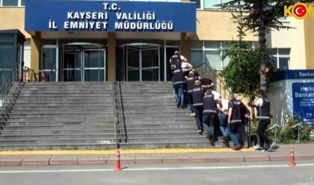 Kayseri merkezli yapılan operasyonlarda ehliyet sınavlarında usulsüzlük yaptıkları iddia edilen