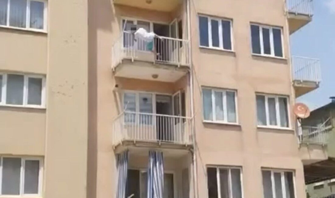 Denizli’nin Pamukkale ilçesinde, psikolojik sorunlar yaşadığı iddia edilen bir kadın,