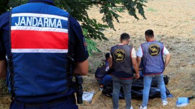 Aksu ilçesine bağlı Antalya’da, 72 yaşındaki bir kadın, evine 4
