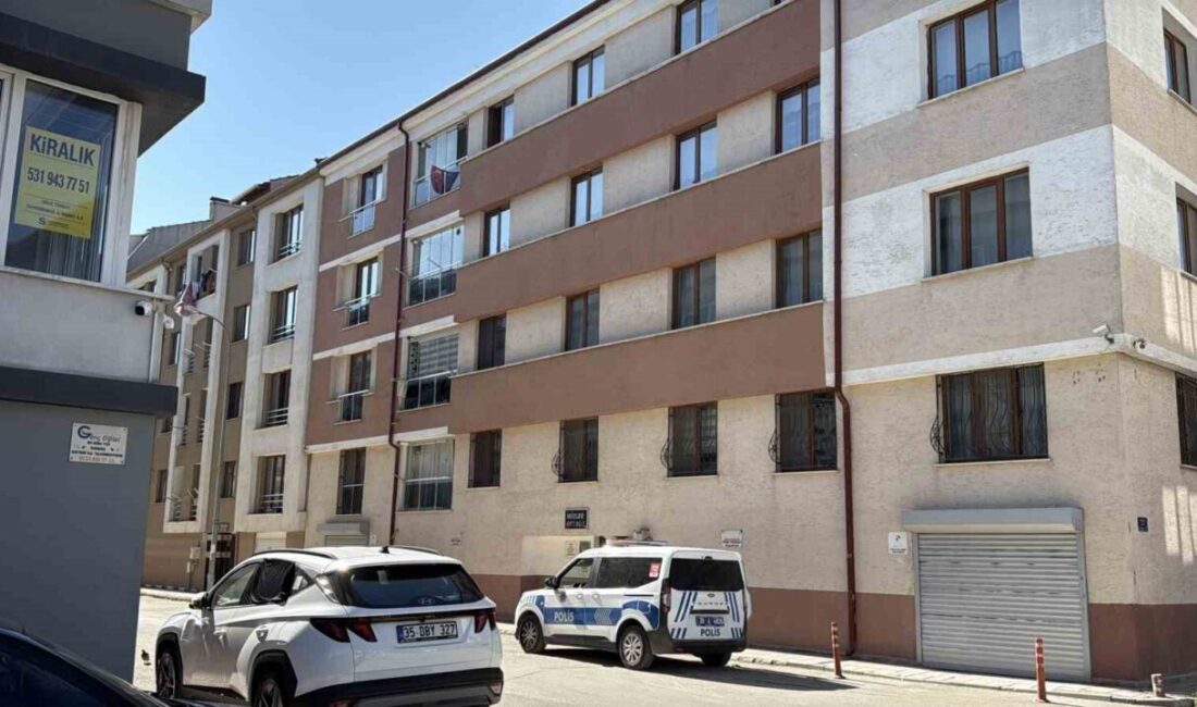 Eskişehir’de, vizyon belirten bir bina olan 77 yaşındaki bir adamın