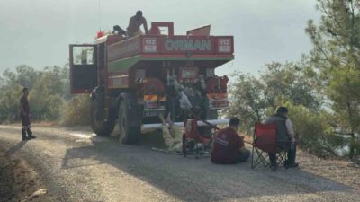 Muğla’nın Fethiye ilçesine bağlı İnlice Mahallesi’nde 20 saati aşkın süredir