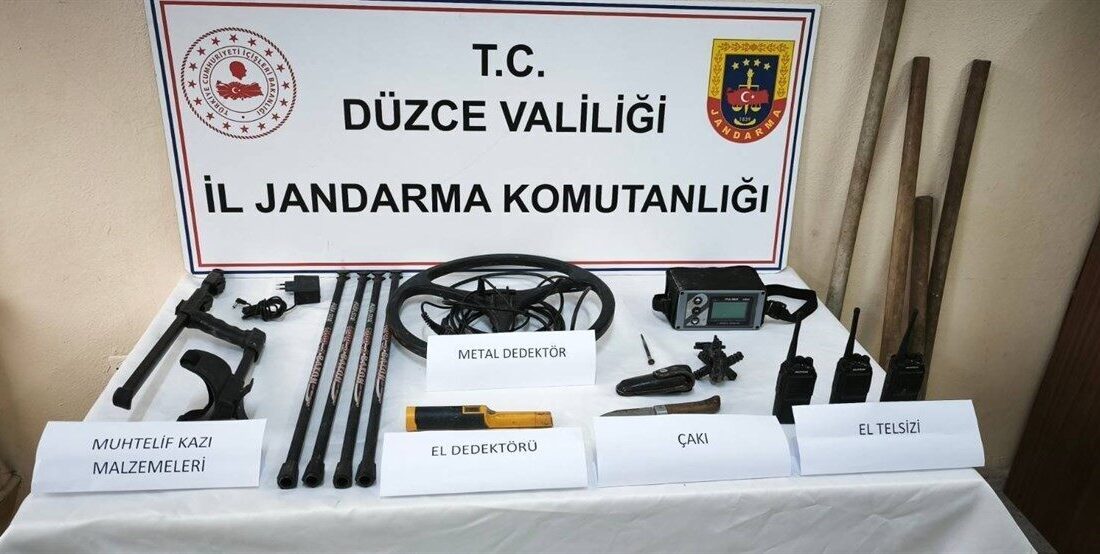 DÜZCE (İHA) – Düzce’nin Yığılca ilçesinde izinsiz kazı faaliyetleri gerçekleştirdiği