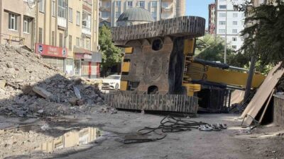 Kocasinan ilçesinde yıkım işlemi sırasında bir kişinin yaralanmasına yol açan