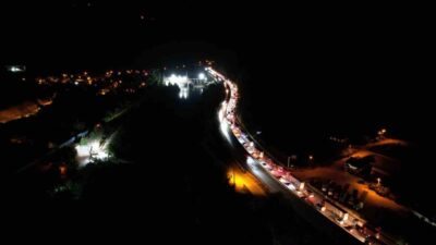 Sakarya’da, Adapazarı-Pamukova D-650 karayolunda devam eden yol çalışması ve meydana