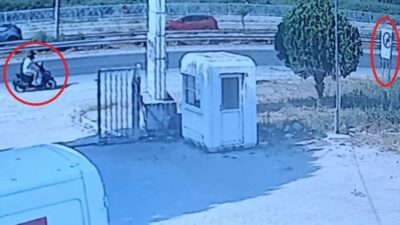 Manavgat ilçesindeki trafik kazasında, bir motosiklet sürücüsü kaskı sayesinde hayatta