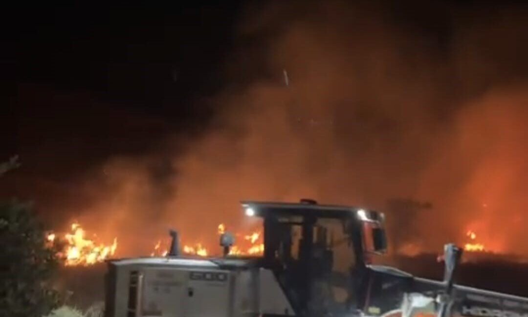 Yozgat’ın Aydıncık ilçesinde bir hububat tarlasında yangın çıktı. Molla İsmail