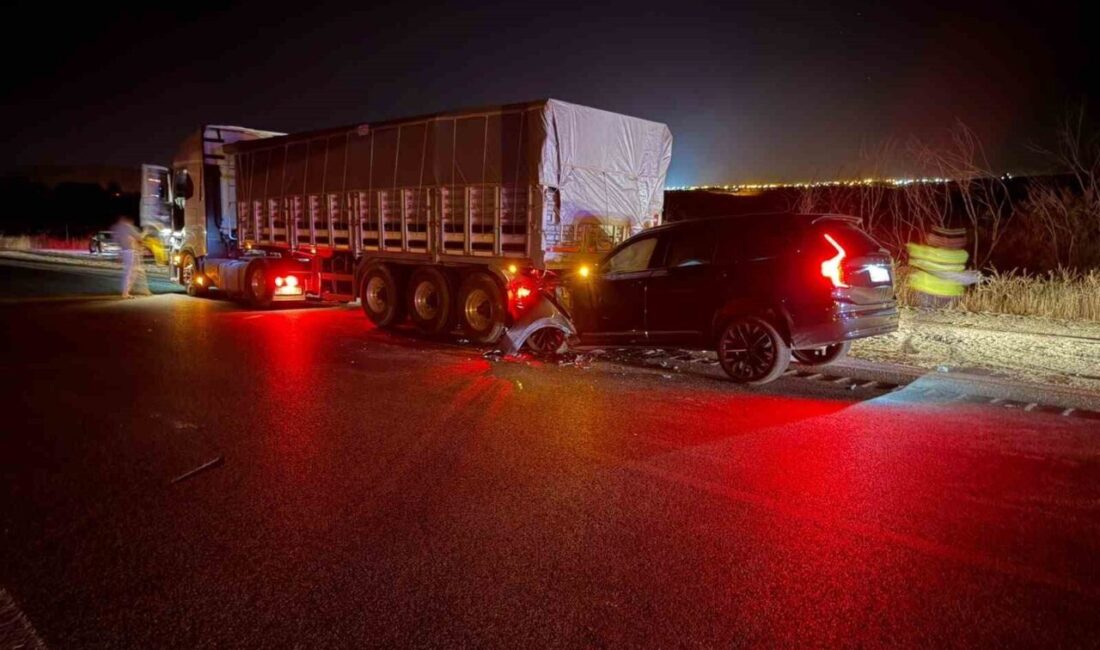 Yerköy ilçesinde meydana gelen trafik kazasında 3 kişi yaralandı. Kaza,