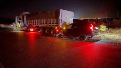 Yerköy ilçesinde meydana gelen trafik kazasında 3 kişi yaralandı. Kaza,
