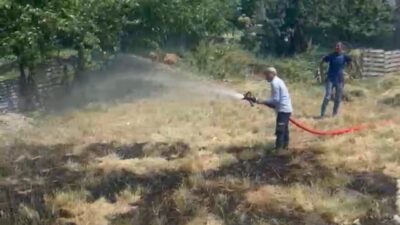Hakkari’nin Yüksekova ilçesinde, nedeni henüz belirlenemeyen bir anız yangını çıktı