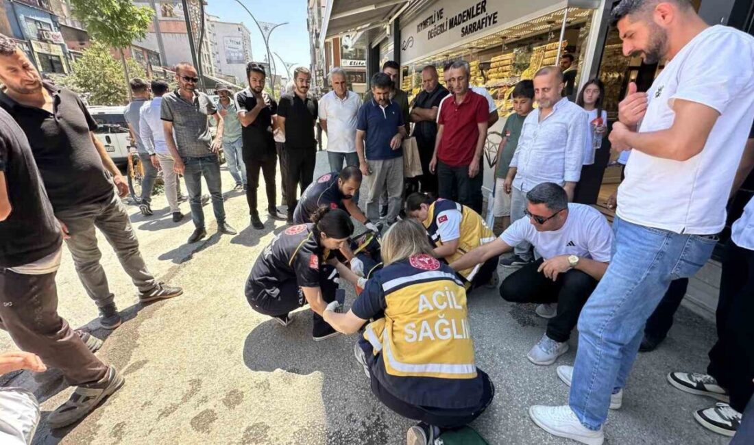 Hakkari’nin Yüksekova ilçesinde bir sara hastası, Cengiz Topel Caddesi’nde yürürken