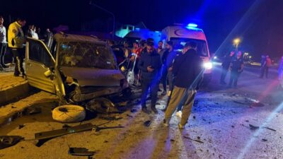 Hakkari’nin Yüksekova ilçesinde meydana gelen iki farklı trafik kazasında toplam