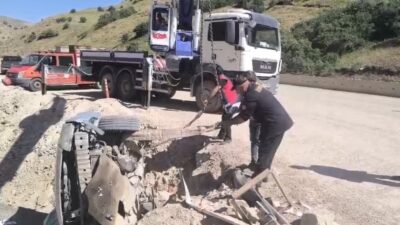 Hakkari’nin Yüksekova ilçesinde meydana gelen trafik kazasında 3 kişi yaralandı.