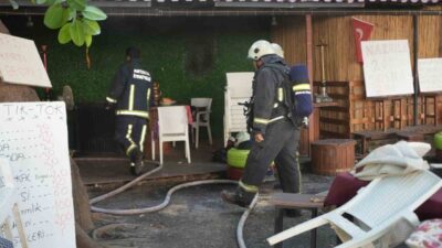 Antalya’da, zabıta ekipleri tarafından işgale uyarı yapılan bir işletmeci, iş