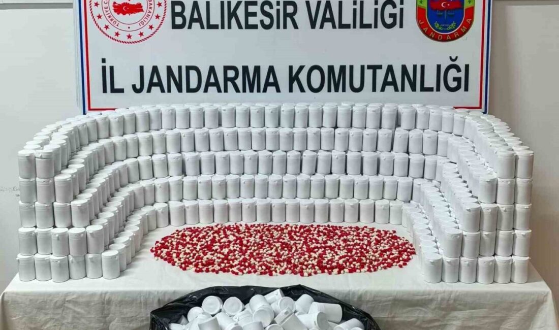 Balıkesir’de gerçekleştirilen narkotik operasyonunda, uyuşturucu ticareti yaptığı tespit edilen bir