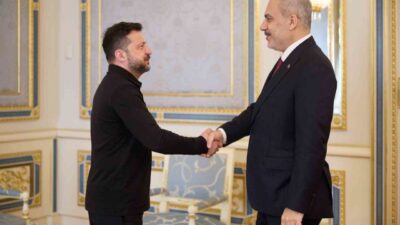 Ukrayna Devlet Başkanı Vladimir Zelenskiy, Türkiye Dışişleri Bakanı Hakan Fidan’la
