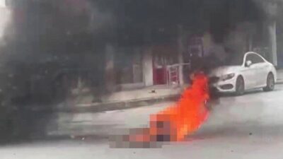 Hatay’ın Dörtyol ilçesinde, zihinsel engelli bir kişi, benzin dökerek kendini