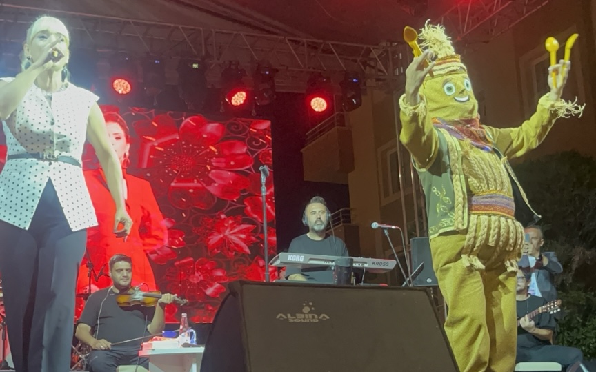Çiçekdağı Belediyesi tarafından düzenlenen 8. Geleneksel Bulgur Festivali’nin final gecesinde