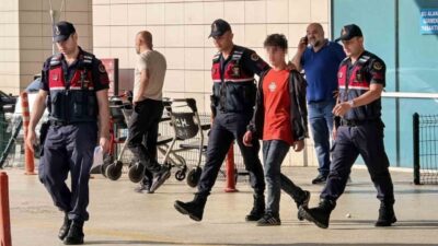 Bursa’nın İnegöl ilçesinde meydana gelen kavgada 15 yaşındaki bir çocuğa