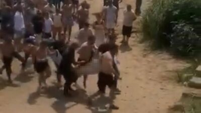 Yumurtalık ilçesinde denize giren 16 yaşındaki genç, boğulma tehlikesi geçirdikten