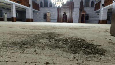 Yozgat’ın Yerköy ilçesinde bulunan Molla Hüsrev Camii, zemininde meydana gelen