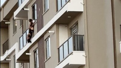 Aksaray’da yer alan 8 katlı bir apartmanın 7. katındaki stüdyo
