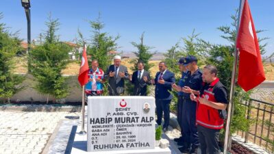 Çiçekdağı Belediye Başkanı Hasan Hakanoğlu, İlçe Kaymakamı Durdu Yavuz Öğüt