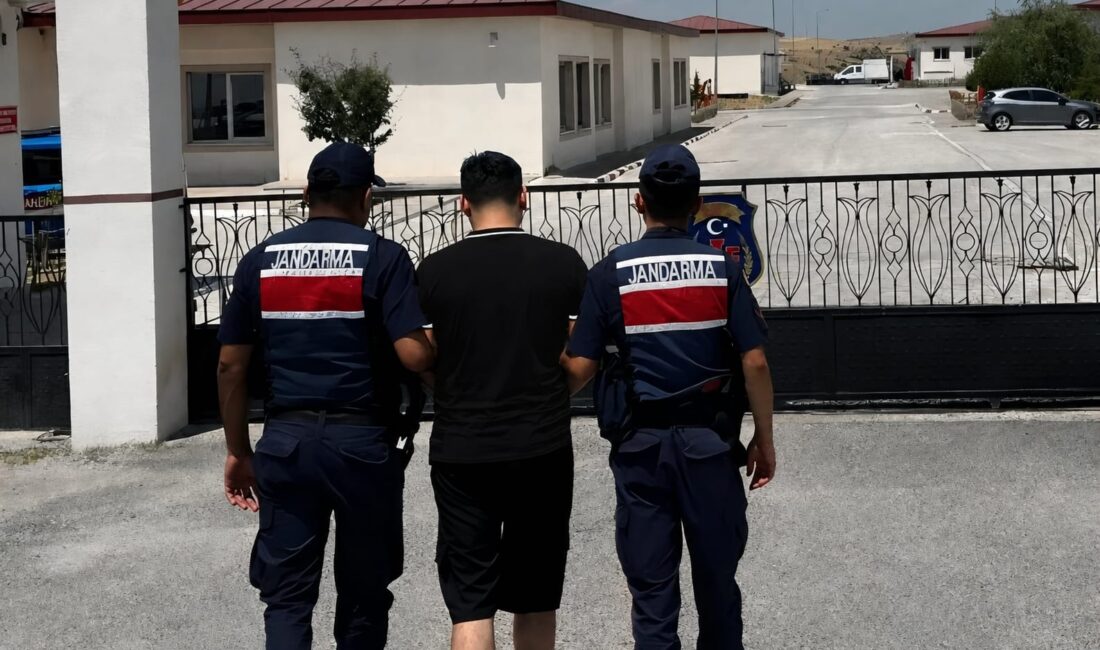 Yozgat İl Jandarma Komutanlığı’na bağlı ilçe jandarma komutanlıklarınca aranan şahısların