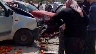 Feke ilçesinde meydana gelen trafik kazasında, iki aracın çarpışması sonucu