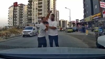 Adana’da bir trafik anlaşmazlığı sırasında bir sürücünün iddiaya göre diğer
