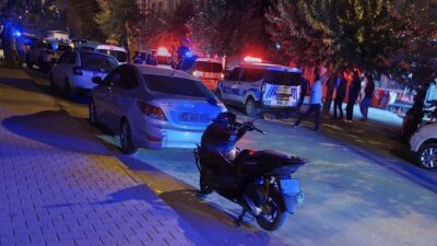 Adıyaman’da, 23 Nisan İlkokulu civarında akrabalar arasında çıkan çatışmada, henüz