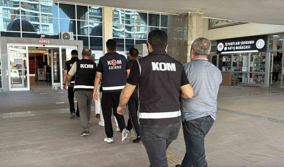 Edirne ve İstanbul’da gerçekleştirilen eş zamanlı operasyonda tutuklanan şüphelilerin adliyeye