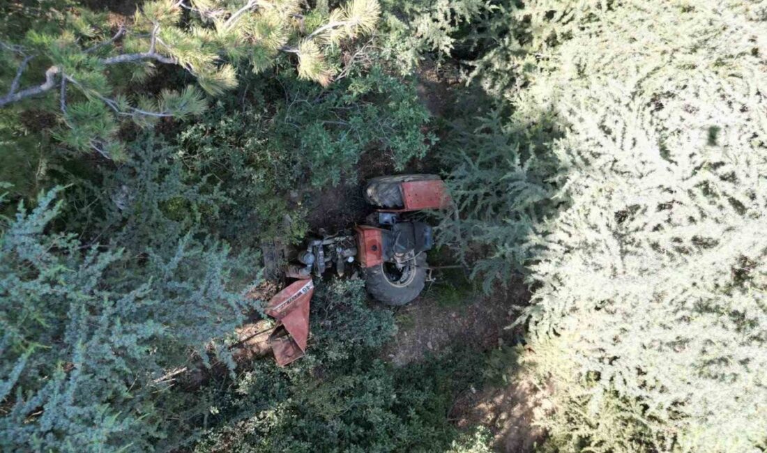 Afyonkarahisar’da meydana gelen trafik kazasında, kontrolden çıkan bir traktör yaklaşık